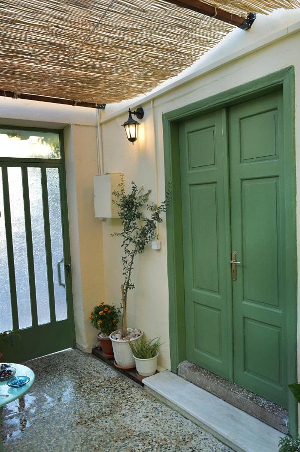 Ferienwohnung Pireas Port Next To Metro Artistic House Exterior foto